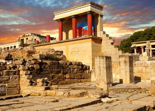 Knossos Palace - Archaeological Museum - Heraklion city Tour 