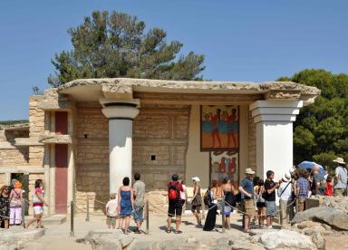 Knossos Palace - Archaeological Museum - Heraklion city tour 